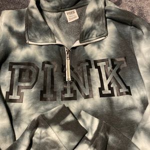 Women’s Pink half zip size XL